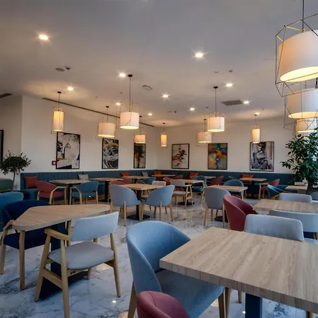 Hotel Hampton By Hilton