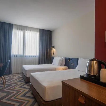Hampton By Hilton דניזלי