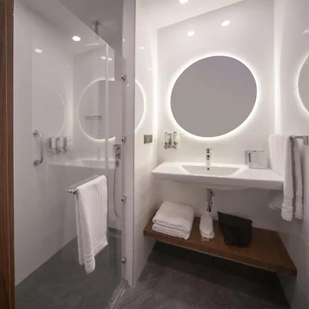 Hampton By Hilton 3* דניזלי