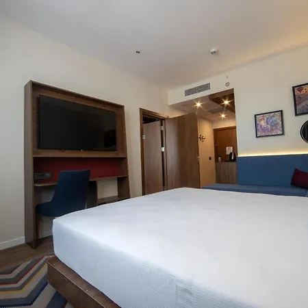 Hotel Hampton By Hilton 3*
