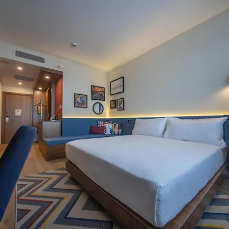 Hampton By Hilton 3*