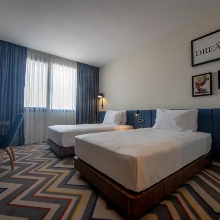Hampton By Hilton מלון